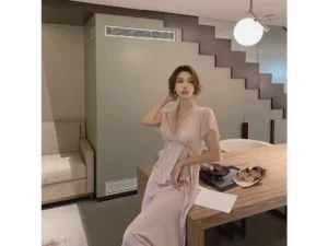 ชุดนอนลูกไม้เดรสยาว ผ้าเบา สบาย สีแชมเปญ