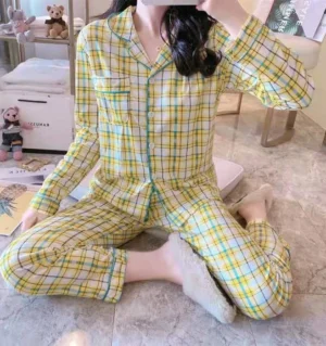 ชุดนอนแขนยาวขายาว ผ้าคอตตอน ตารางหมากรุก สีเหลือง
