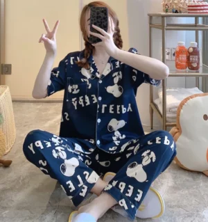 ชุดนอนผู้หญิง คอปกแขนสั้น ขายาว ลายการ์ตูนสีน้ำเงิน